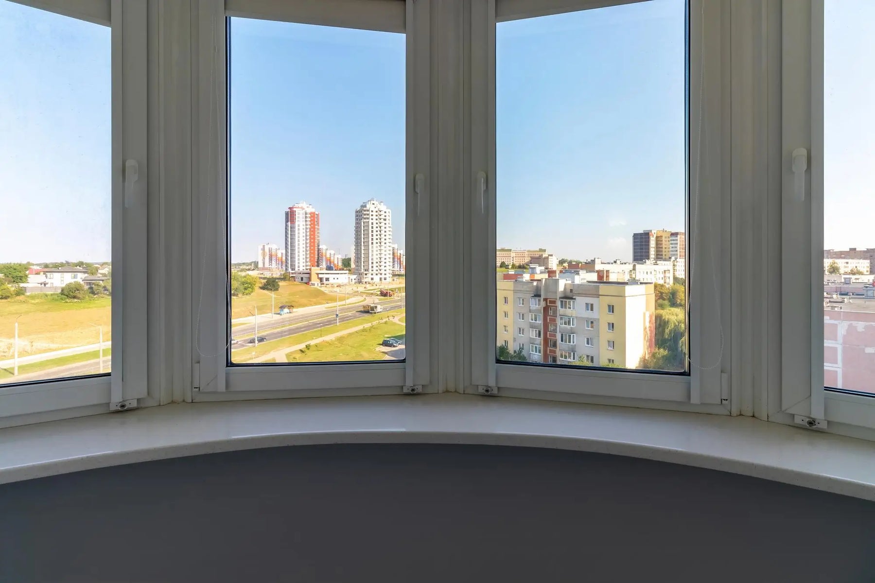 Skirting Around Curved Walls: How Woodolex Flexible Wood Makes It Easy