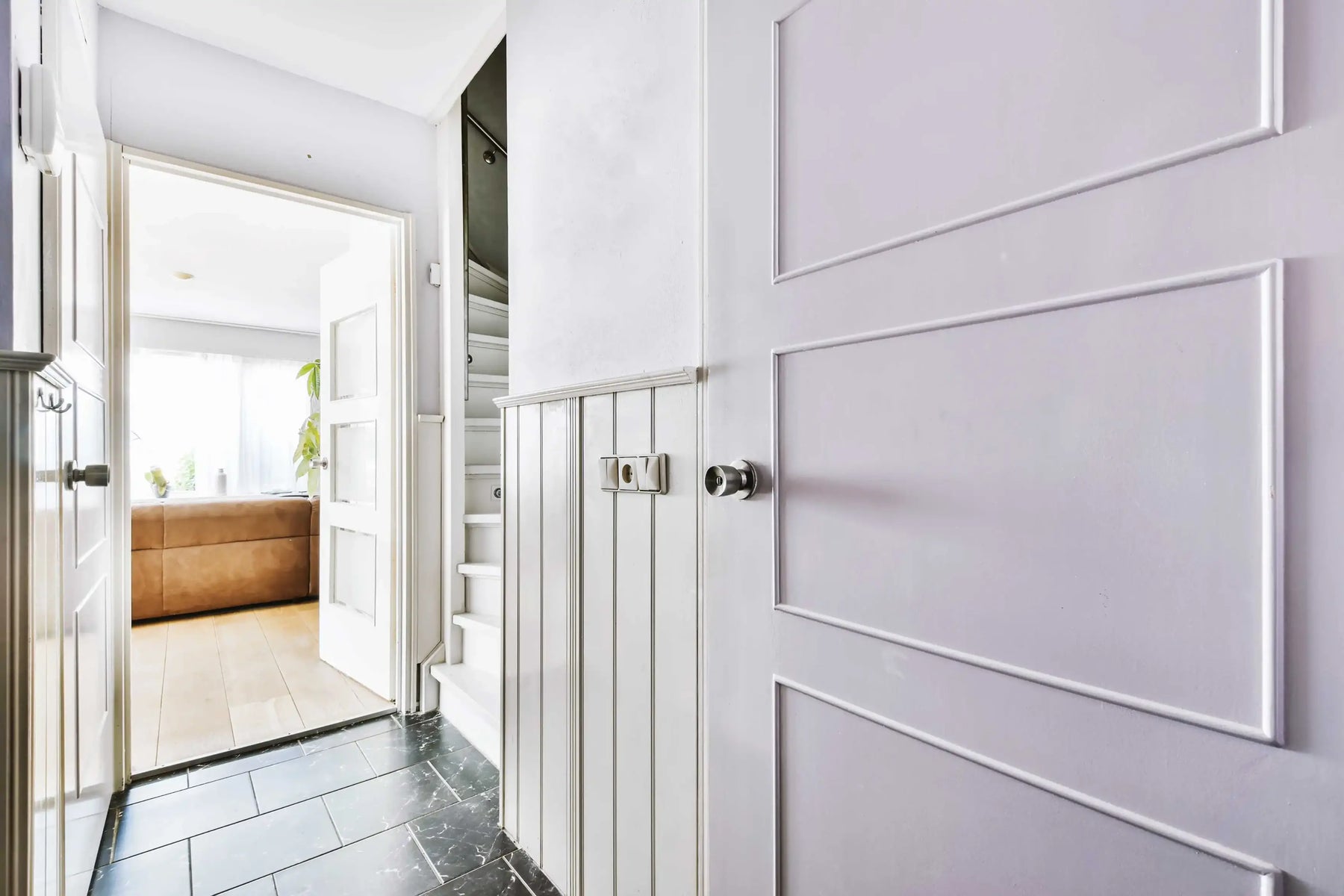 Hallway Panelling Ideas That Work in Narrow UK Hallways
