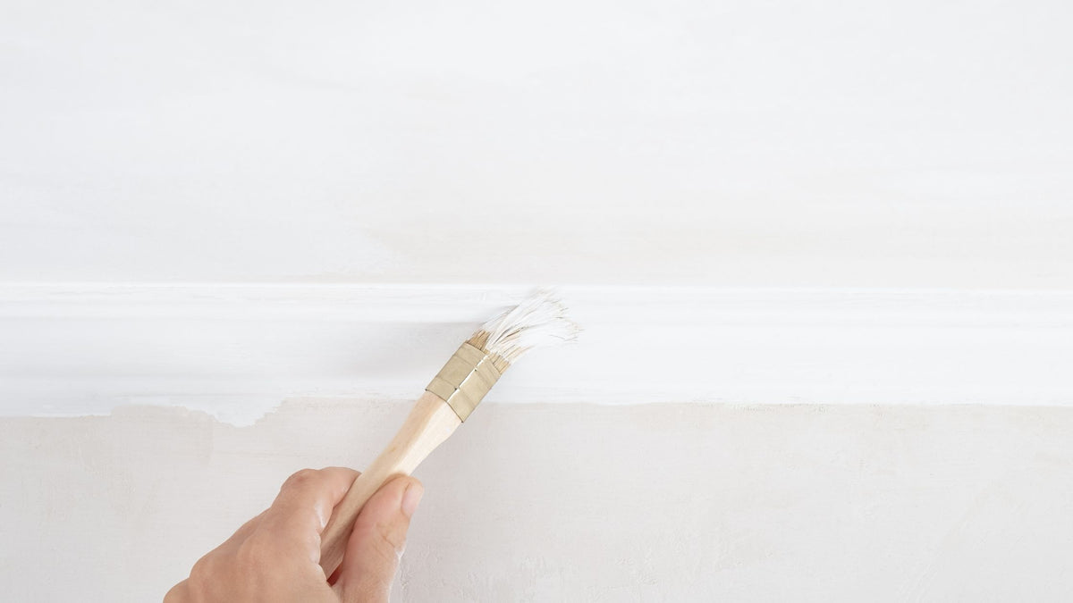 Should You Paint Skirting Before or After Installing?